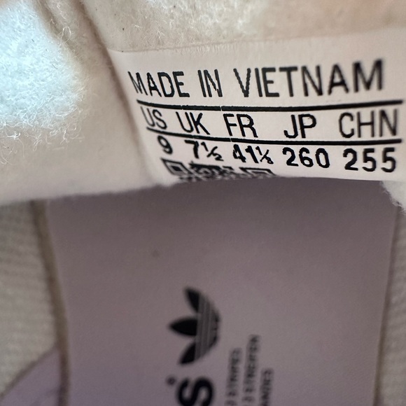 Adidas Lavender & White Gazelle Sneakers - Picture 3 of 3